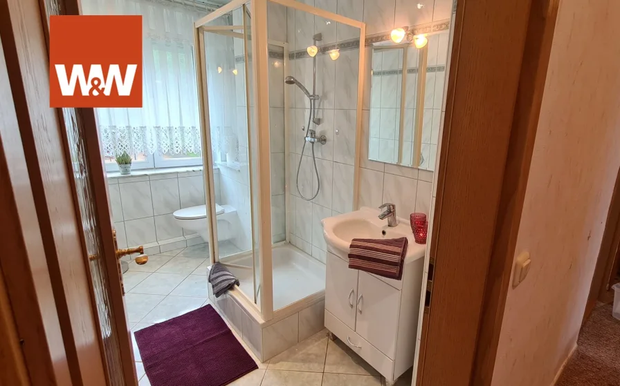 Tageslichtbad - Wohnung kaufen in Hohenmölsen - Hohenmölsen- gemütliche 3 Zimmer Wohnung mit Stellplatz und Tageslichtbad