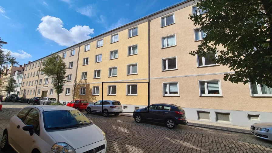 Straßenansicht - Wohnung kaufen in Zeitz - Zeitz- Eigennutzung oder Anlage, 3 Zimmer, Balkon und Tageslichtbad