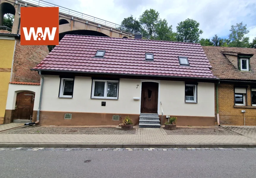 Straßenseite - Haus kaufen in Hettstedt - Hettstedt- Ein Häuschen für zwei- Wohnen auf einer Ebene