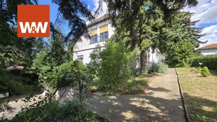 Hintereingang  - Haus kaufen in Zeitz - Zeitz - charmantes 2 Familienhaus am ruhigen Stadtrand, viel Platz für eine große Familie