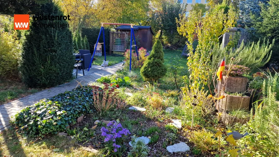 Garten - Haus kaufen in Halle - Halle- Reihenmittelhaus für die kleine Familie