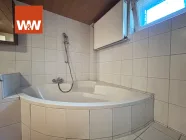 Entspannung pur in der großen Eckbadewanne