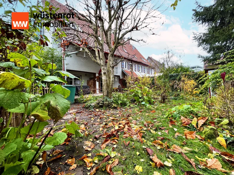 Die Garten-Oase - üppiger Garten mit viel Grün und Privatsphäre