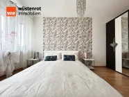 2. OG - in dem Schlafzimmer werden Sie sich prima erholen