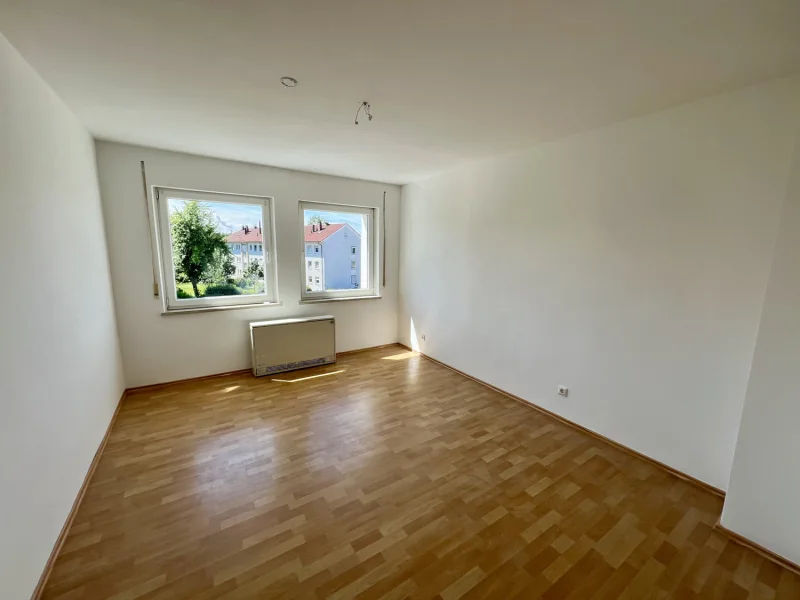 Schlafzimmer - Wohnung mieten in Bamberg - Zentrumsnahe 3-Zimmer-Wohnung mit Balkon und KFZ-Stellplatz