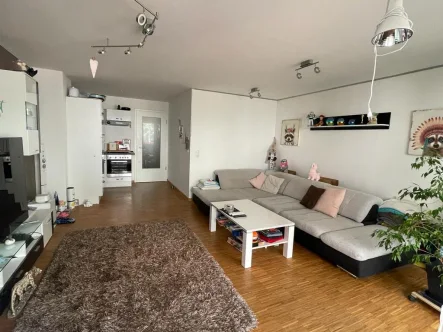 Wohn-/Esszimmer - Wohnung mieten in Bamberg - Zentral gelegene 2-Zimmer-Wohnungmit Terrasse in Bamberg-Mitte