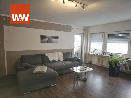 Hier könnte Ihr Sofa stehen - Haus kaufen in Niedereschach - Zweifamilienhaus mit Einliegerwohnung!Platz für alle Generationen!Nahwärmeanschluss!