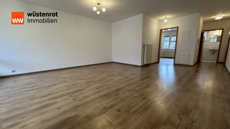 Wohn-, Esszimmer Bild 1 - Wohnung kaufen in Burladingen - Charmante 2-Zimmer-Wohnung im Herzen von Burladingen