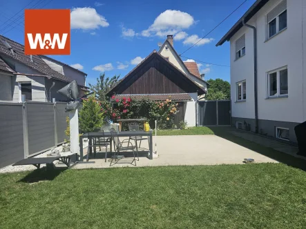 Lust auf Grillen? - Haus kaufen in Haigerloch / Trillfingen - Hier lacht die Sonne!Genial geschnittene Doppelhaushälfte in guter Lage von Haigerloch-Trillfingen.