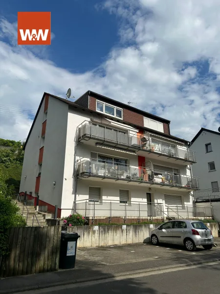 Hausansicht  2 - Wohnung kaufen in Wiesbaden / Medenbach - Modern 3-Zi.-Wohnung  in Wiesbaden-Medenbach am Wald