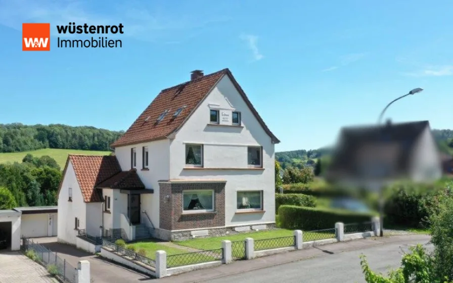 Ansicht - Haus kaufen in Detmold / Berlebeck - Geräumiges Einfamilienhaus mit großem Garten in Detmold-Berlebeck