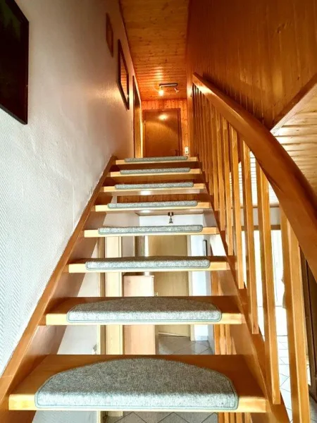 Treppe zum OG