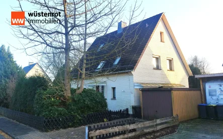 Ansicht - Haus kaufen in Extertal - Ein- bis Zweifamilienhaus mit großem Garten im Extertal