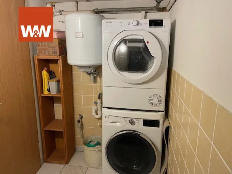 Waschmaschinenraum im Keller für Wohnung im OG