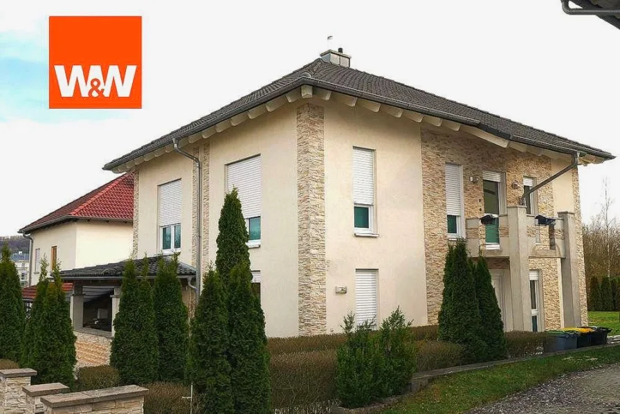 Seitenansicht - Haus kaufen in Coburg / Bertelsdorf - Modernes Einfamilienhaus mit viel Platz für die Familie