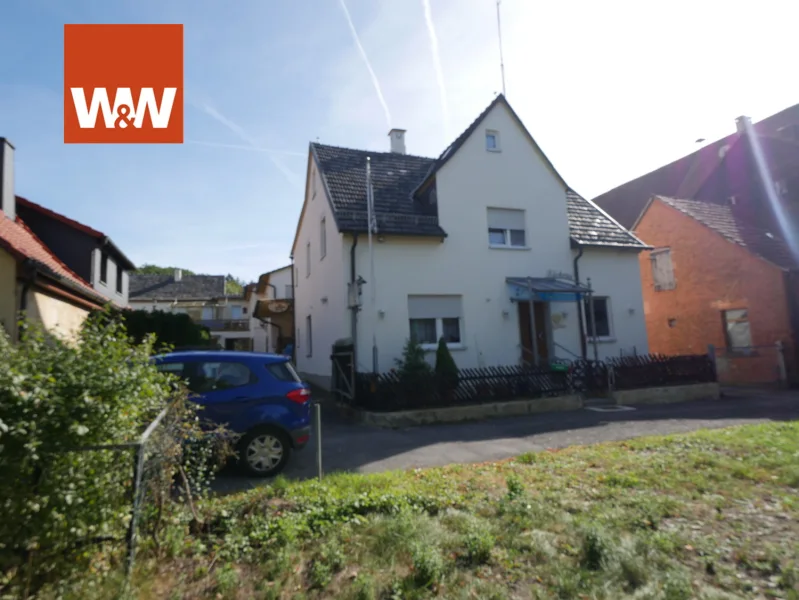 Vorderansicht Bäckerei - Haus kaufen in Lichtenfels / Klosterlangheim - Ehemalige Bäckerei mit Wohngebäudeanbau