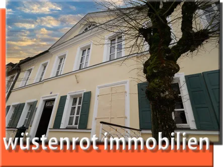 Herrschaftliches Wohnen - Haus kaufen in Münchberg - Herrschaftlich Wohnen in einer historischen Stadtvilla