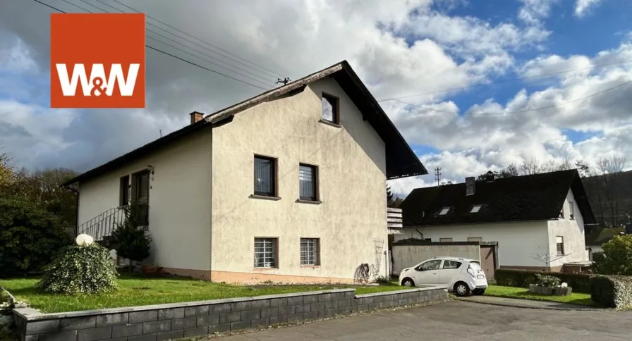 Aussen.. - Haus kaufen in Bad Marienberg / Langenbach - Solides Einfamilienhaus mit Garten und Garage!Freistehendes Haus, 2 Etagen, 6 Zimmer/150 m²
