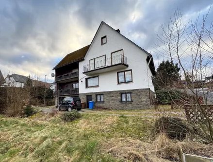 Außen  - Haus kaufen in Friedewald - Ein neues Zuhause für Ihre Familie!Solides Einfamilienhaus mit Garten in Friedewald!