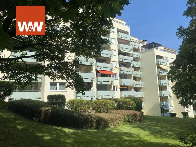 Außenansicht Süd-Ost - Wohnung kaufen in Stuttgart / Hoffeld - Traumhafte, modernisierte 2,5 Zi.-Whg. mit Balkon in ruhiger, schöner Lage