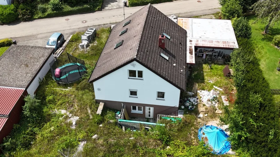 Gartenansicht_0036_Db - Haus kaufen in Warthausen - Renovierungsbedürftiges Einfamilienhaus mit großen Garten in toller Lage