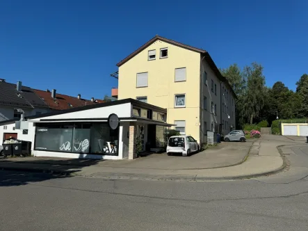 Aussenansicht Süd Ost  42B66E33-1D8F-4F20-ACFA-DAB92715FD32-B - Wohnung kaufen in Biberach an der Riß - Attraktive 2,5-Zimmer-Dachgeschosswohnung