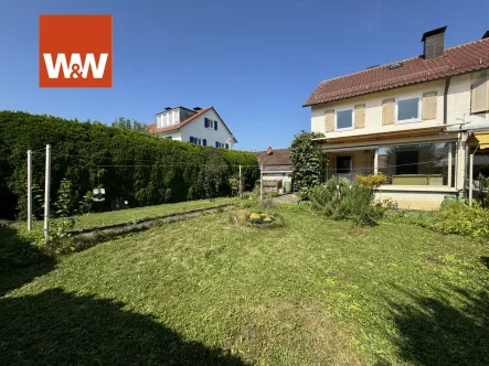 Garten mit Wintergarten - Haus kaufen in Friedrichshafen - Sonnige Doppelhaushälfte mit großem Garten, eigener Grund - kein Erbbaurecht!