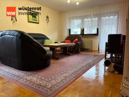 Wohnzimmer - Wohnung kaufen in Bruchsal - ***Große 4,5 Zimmer-Wohnung für Ihre Familie, in guter Lage von Bruchsal***