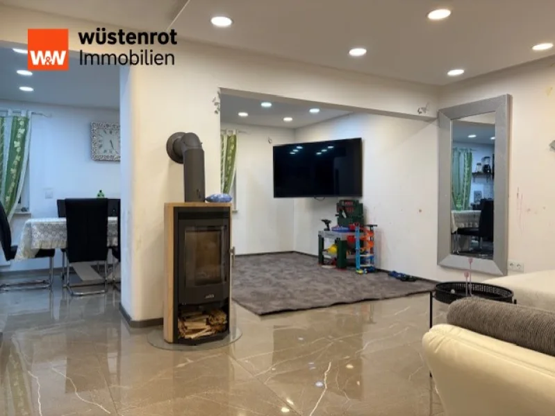 Wohnzimmer - Haus kaufen in Bretten - !Saniertes kleines Haus, sucht neuen Eigentümer mit grünem Daumen!