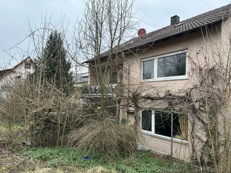 Rückseite Haus - Haus kaufen in Oberderdingen - Großes Haus mit viel Garten -- Möglich auch Mehrgenerationen wohnen!