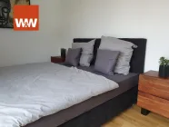 Schlafzimmer mit viel Schrankstellfläche 