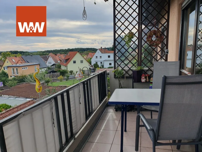 Blick vom OG vom überdachten Balkon aus