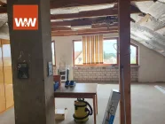 DG zum Ausbau für eine weitere Wohnung im Haus vorbereitet