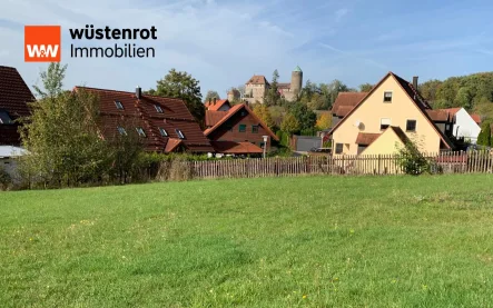 Unverbaubarer Freiblick zur Burg Colmberg - Grundstück kaufen in Colmberg - Colmberg- Bauplatz mit Burgblick !Kein Bauzwang