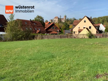 Unverbaubarer Freiblick zur Burg Colmberg - Grundstück kaufen in Colmberg - Colmberg- Bauplatz mit Burgblick !Kein Bauzwang