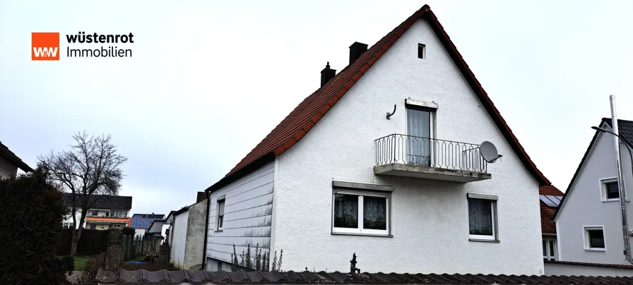 Außenansicht - Haus kaufen in Ingolstadt / Zuchering - Kleines, älteres Einfamilienhaus mit großem Grundstück