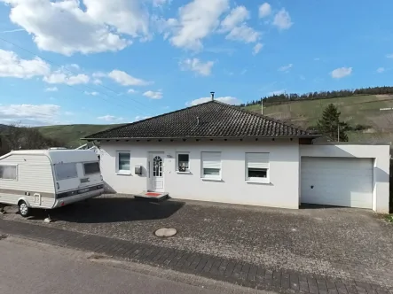  - Haus kaufen in Brauneberg - Ein schicker Bungalow in ruhiger Lage - barrierefreies Wohnen auf einer Etage