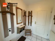 mit Platz für Garderobe