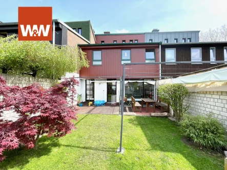 Rückansicht  - Haus kaufen in Dortmund / Aplerbeck - °ein wahres Raumwunder° RMH in der Aplerbecker Mark- ca. 189m² Wfl. 7 Zimmer, Garten und Garage
