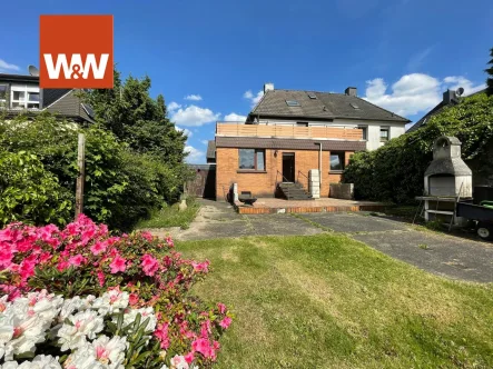  - Haus kaufen in Mülheim an der Ruhr / Heimaterde - Charmantes Zuhause mit großem Garten, eigenem Pool und Garage in exklusiver, ruhiger Wohnlage