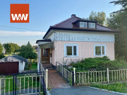 Blick auf das Landhaus - Haus kaufen in Rammenau - Gemütliches Landhaus mit Ausbaureserven