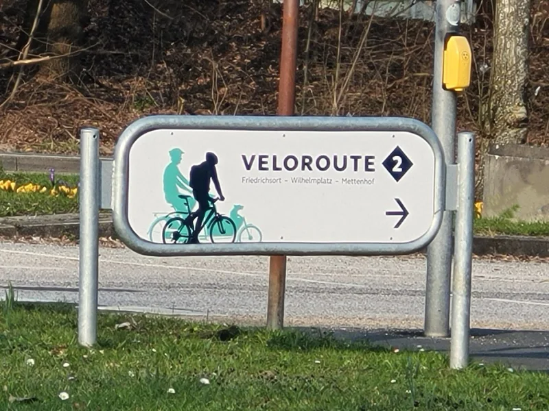 Lage an der Veloroute, ideal für Fahrradtouren