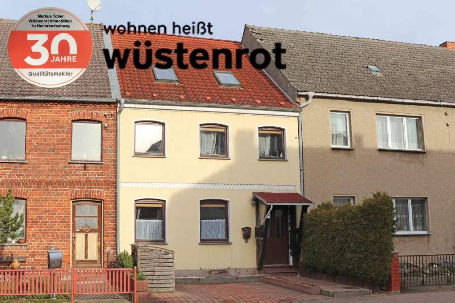 Ansicht - Haus kaufen in Stavenhagen - MODERNISIERTES WOHNHAUS FAST IN DER STADTMITTE MIT ZWEI BÄDERN UND KELLER UND GARTEN