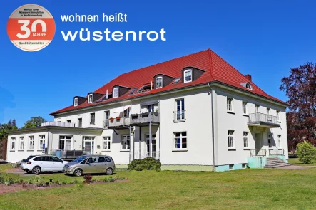 Ansicht - Wohnung kaufen in Neustrelitz - GROSSE WOHNUNG MIT DACHTERASSE UND ZWEI BÄDERN IN NEUSTRELITZ AM SCHLOSSGARTEN UND FAST AM HAFEN