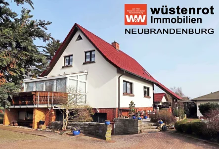 Ansicht45 Kopie - Haus kaufen in Ahlbeck - EINFAMILIENHAUS MIT FERIENWOHNUNG UND ZWEI FERIENHÄUSER MIT TOPAUSSTATTUNGEN AUF GROSSEM GRUNDSÜCK