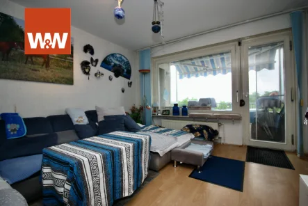 Wohnzimmer - Wohnung kaufen in Saarbrücken / Eschberg - Eigentumswohnung mit Aussicht auf dem Eschberg zu verkaufen