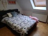 Schlafzimmer DG