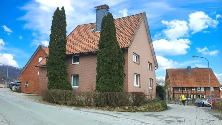  - Haus kaufen in Rinteln / Schaumburg - Viel Platz für Wohnen und Hobby unter der Schaumburg!