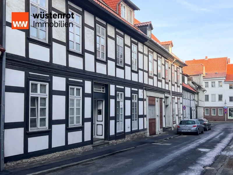 Straßenansicht - Zinshaus/Renditeobjekt kaufen in Osterode am Harz - Mietshaus im Zentrum von Osterode