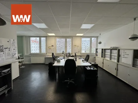 Arbeitsplatz - Büro/Praxis mieten in Hannover - Moderne Gewerbevermietung mit unverbautem Ausblick in der Südstadt.